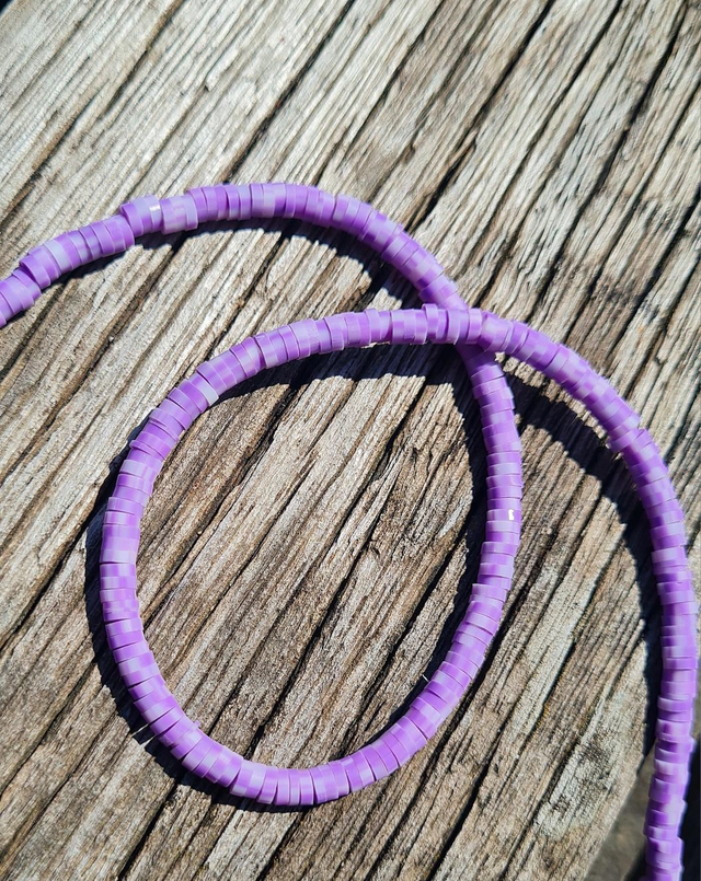 Perles heishi en perles polymère (Fimo) 4mm violet/mauve bariolé