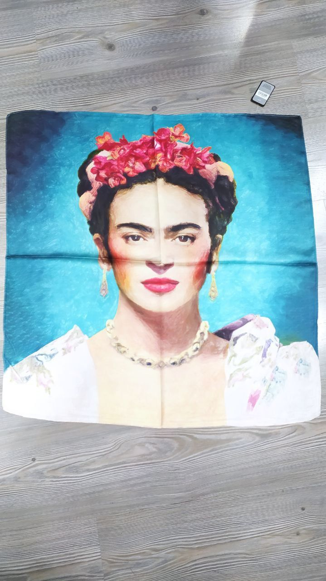 Foulard quadrato Frida Kahlo azzurro