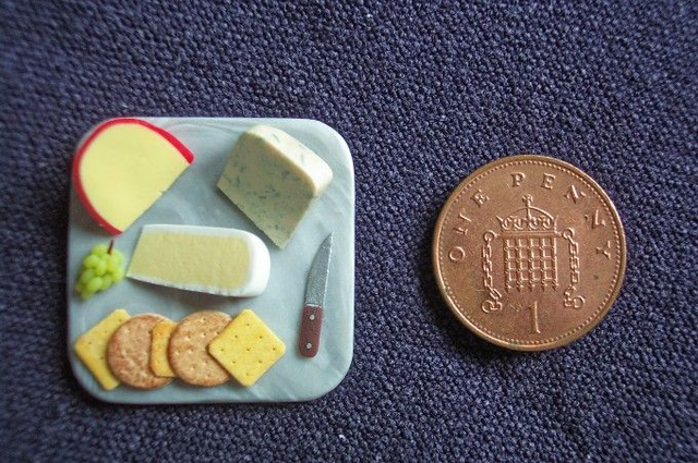 Cheeseboard - Large with Crackers