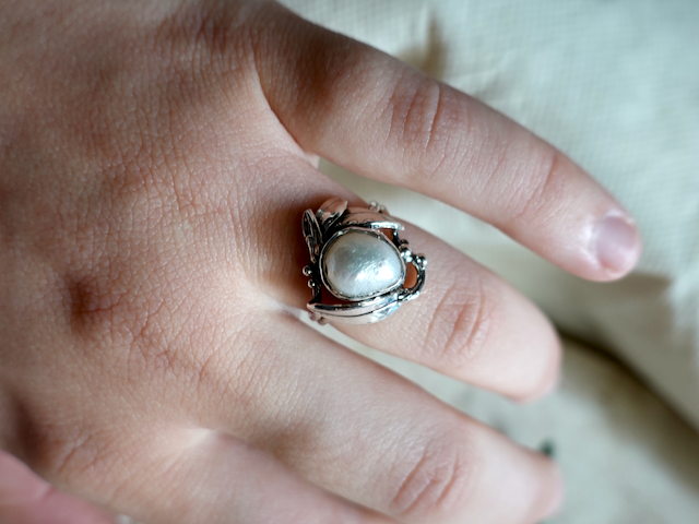 Anelli Curaes con perla barocca