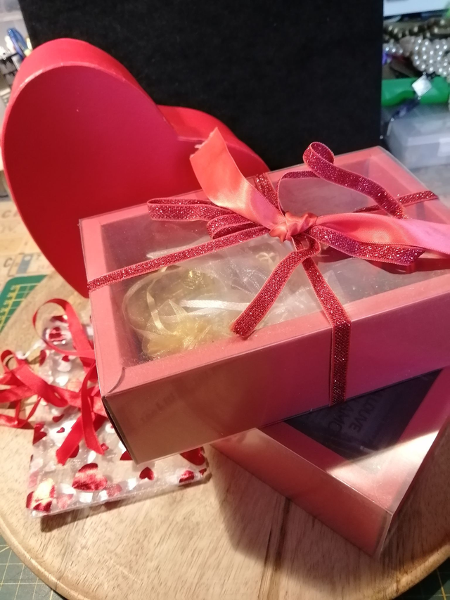 BOX LOVE pour votre chéri/e pour la Saint Valentin ou son anniversaire 