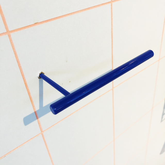TOILETROLHOUDER ULTRAMARINE BLAUW