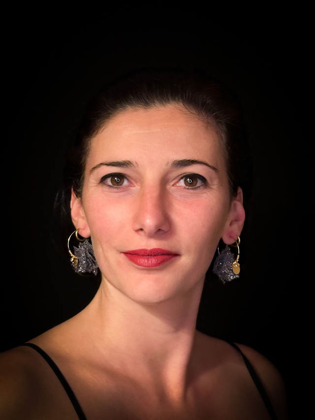 Boucles d&#039;oreilles &quot;Frou-frous&quot; à paillettes argent, petit modèle