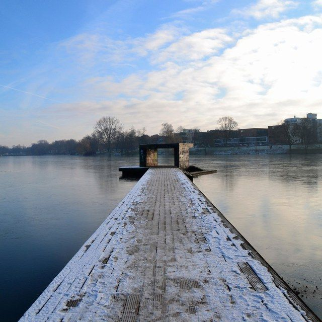 Verschneiter Steg am Aasee