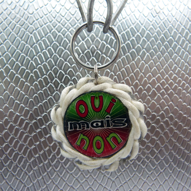 Porte clé Oui mais non