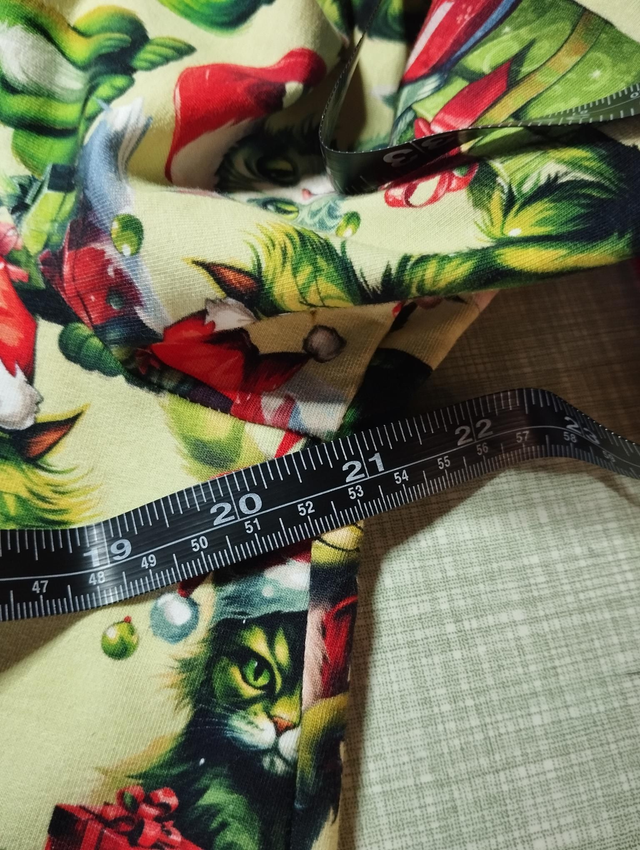 Robe Green Cat Christmas T44/46