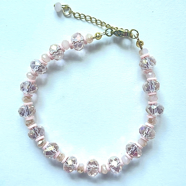 B105 - Bracelet perles en verre ton rose
