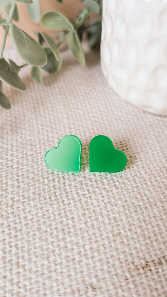 Petites boucles coeurs verts