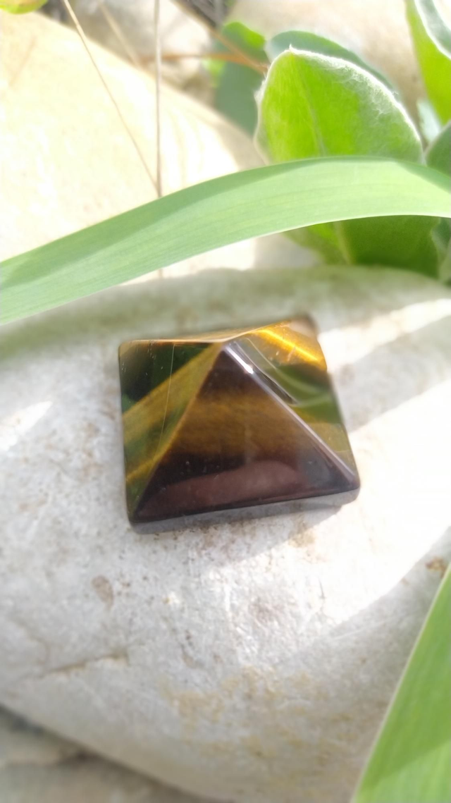 Pyramide Oeil De Tigre