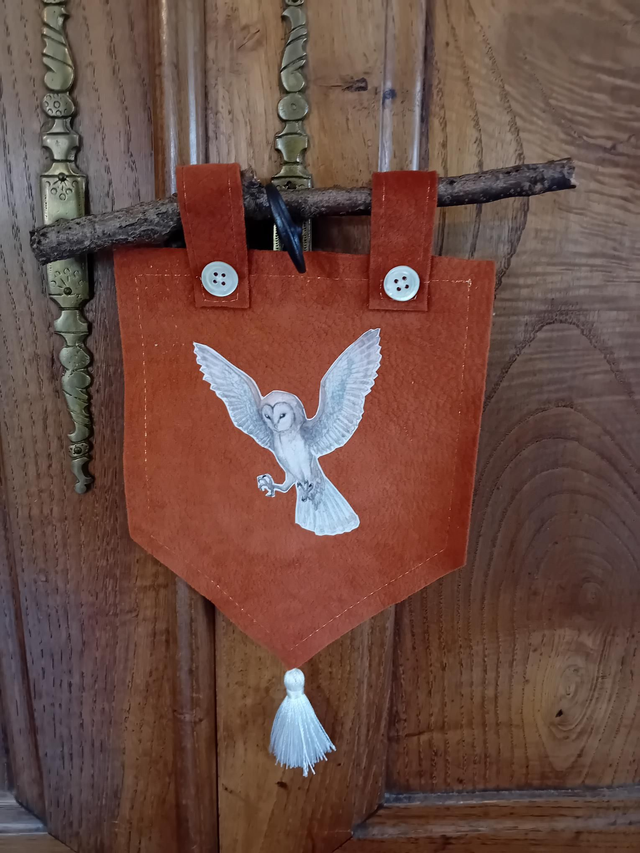 Mini blason orangé "Chouette en vol"