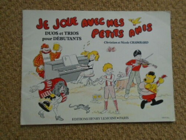 je joue avec les petites amis Sheet Music Book (I Play with my Little Friends)