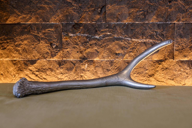 Spray Painted Antler Table Decor - Silver 2 points