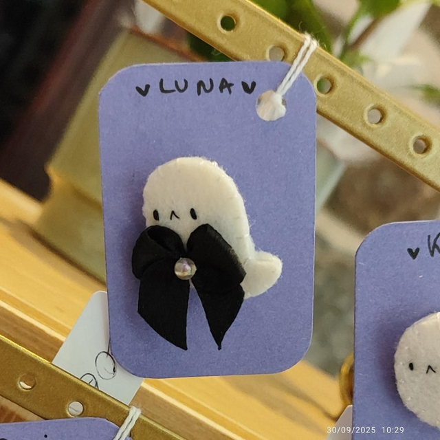 Broche fantôme &quot;Luna&quot;