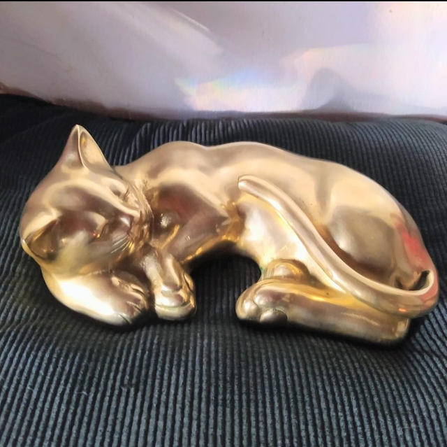 Chat en laiton années 70