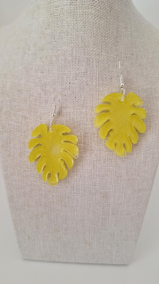 Boucles oreilles feuilles jaunes