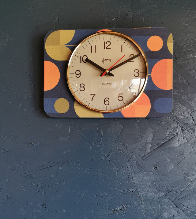 Horloge vintage pendule murale silencieuse rectangulaire "Japy bleu orange"
