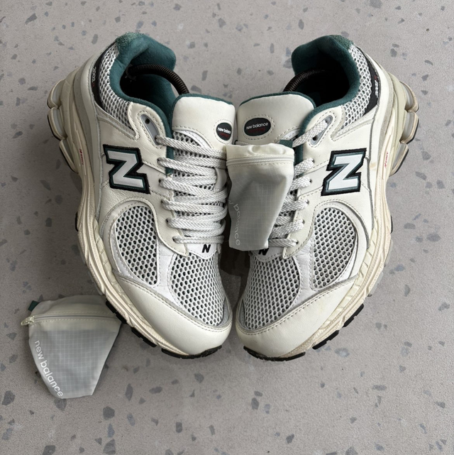 New Balance 2002R Vintage Teal Pouch (Taille 43)
