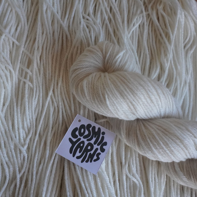 Laine non teinte - Cosmic DK (NSW)