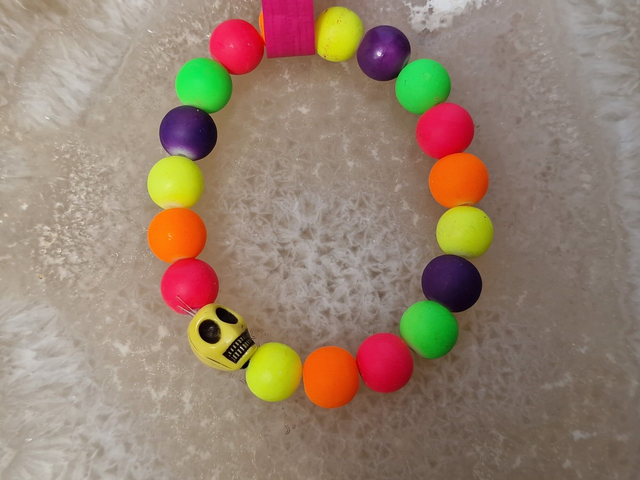 Bracelet Elastique Perles Multicolore Tête De Mort