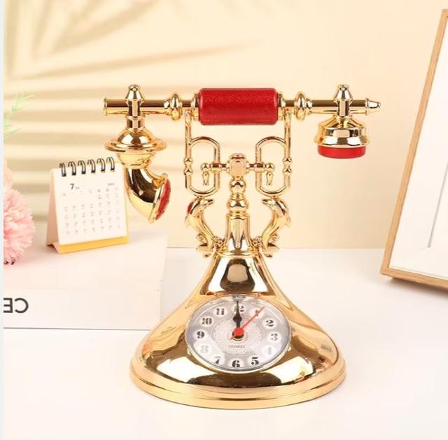 Decoratie vintage telefoon stijl - goud met klok (19cm)