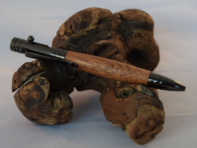 Bolt Action Pen, gun metal - walnoot