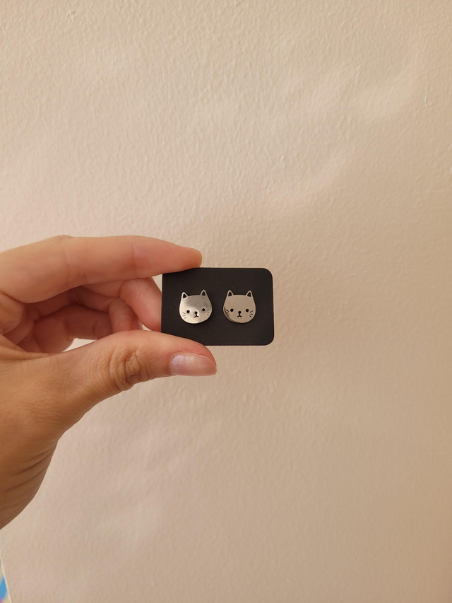 Stainless steel Cat face stud earrings - SL-009