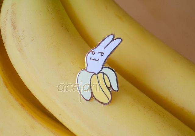Bunana Enamel Pin
