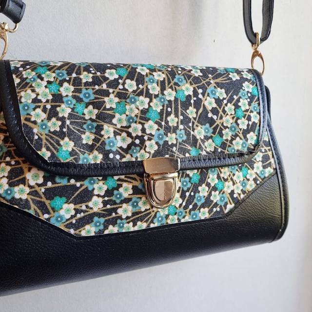 Sac cartable fermeture zippée &quot;Haru&quot; vert simili cuir noir