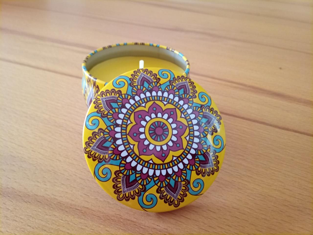 Kleine dekorative Blechdosenkerze, Design 12