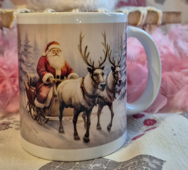 Tasse père noël sur son traineau