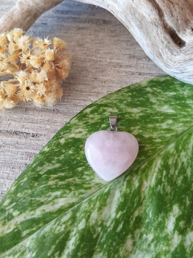 Pendentif Quartz Rose en Forme de Cœur