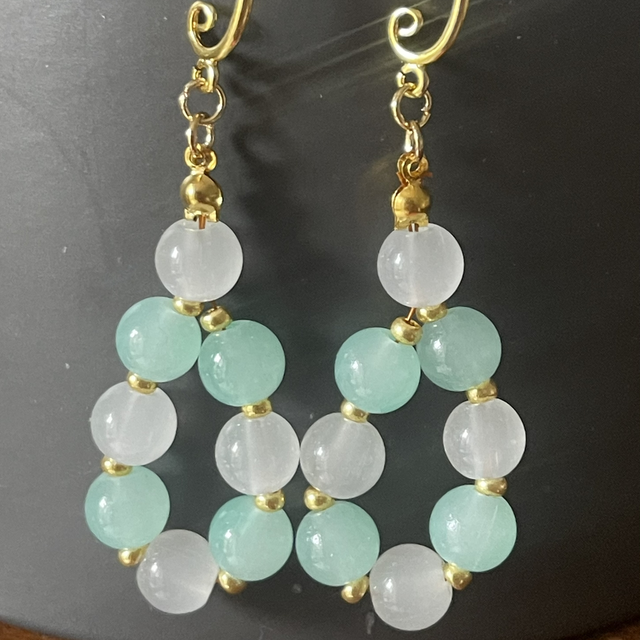 BO22 - Boucles d’oreilles perles vertes et blanches