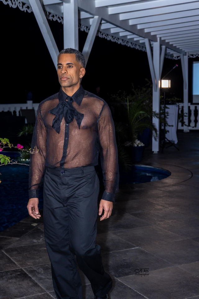 VENDUE! Chemise mousseline soie pailletée 