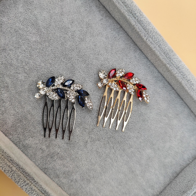 Petit peigne à cheveux strass bleu ou rouge
