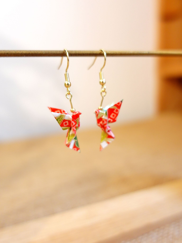Origami Colombe, oiseau / INOX doré / Boucles d'oreilles / Papier japonais washi / Rouge, vert, or / Bijou japonais origami /