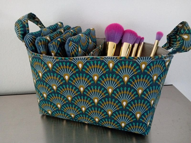 Lingettes + panier + pinceaux