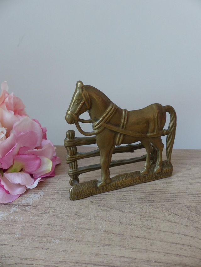 Porte lettres cheval en laiton décoration de bureau, porte courrier forme cheval, cadeau pour lui, rangement organisation de bureau
