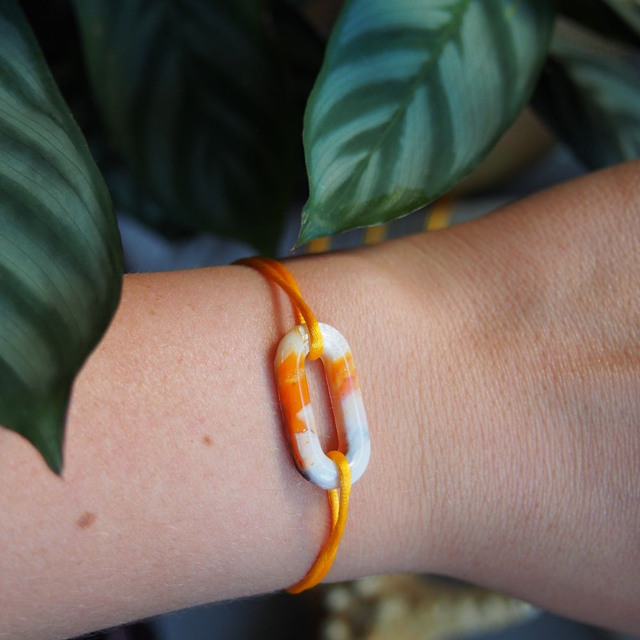 Bracelet d&#039;amitié cordon orange pour femme couple ou cadeau fait main