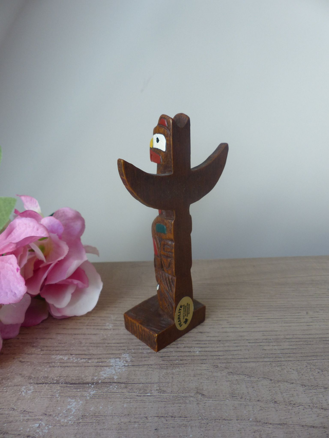 Petit Totem en Résine Sculpté et Peint à la Main - Pearlite Canada - Figurine Totémique Vintage Animaux - Décoration Culture Amérindienne