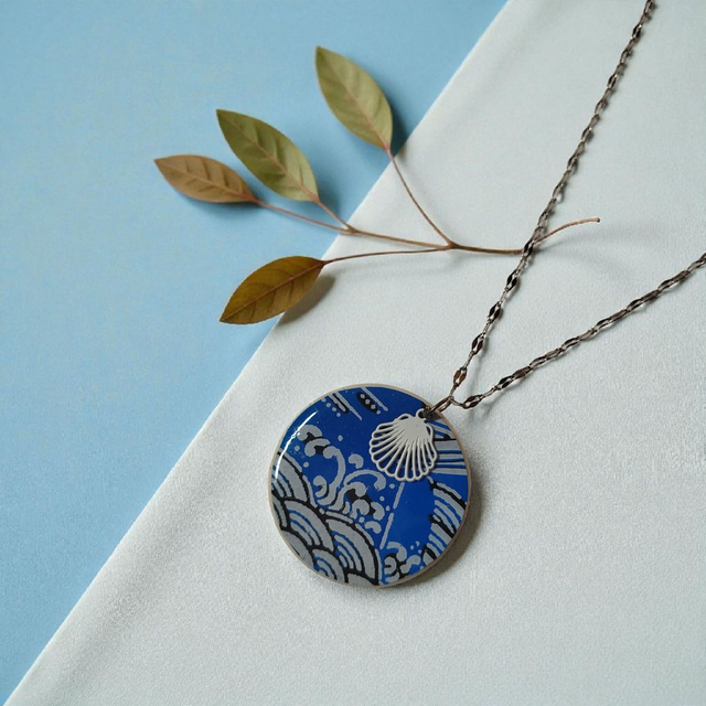 Collier acier inoxydable motifs japonais bleu et blanc