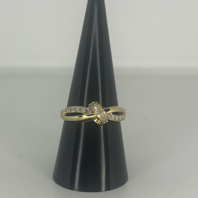 9ct Gold Diamond Crossover Ring - Size P 1/2
