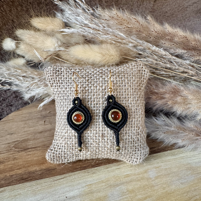 Solaire - Boucles d’oreilles micro-macramé et cornaline / Collection Céleste