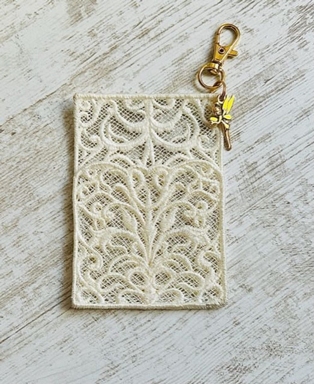 Etui à cartes "façon dentelle" 