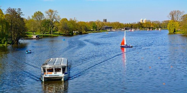 Ausflugsboot auf dem Aasee