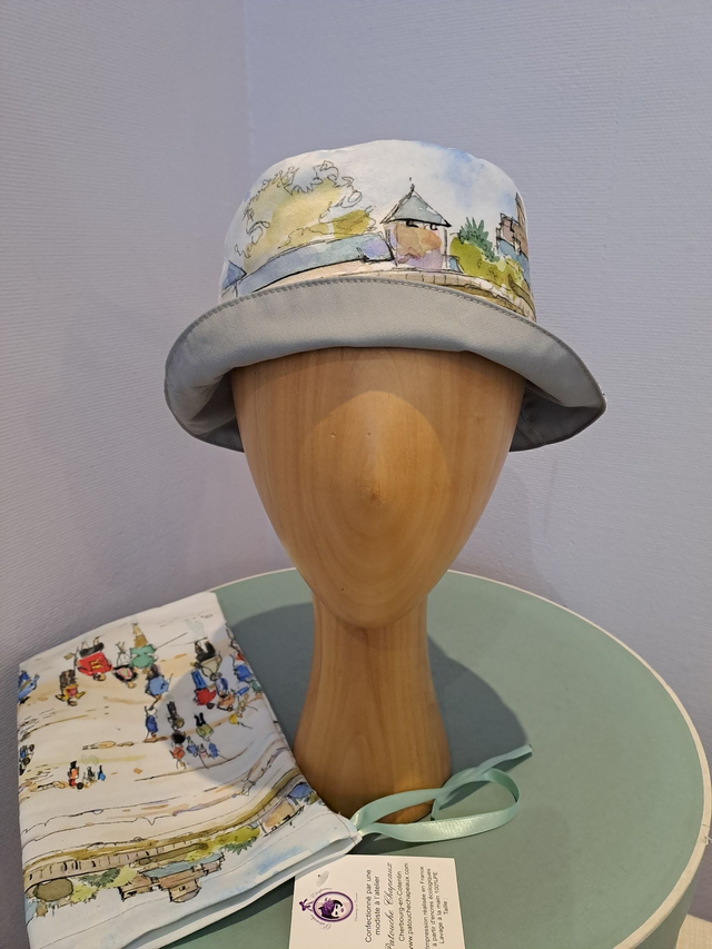 Bob de pluie Aquarelle "Traversées de Tatihou" gabardine grise claire