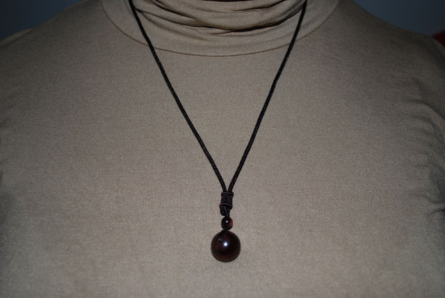 Collier boule en grenat almandin