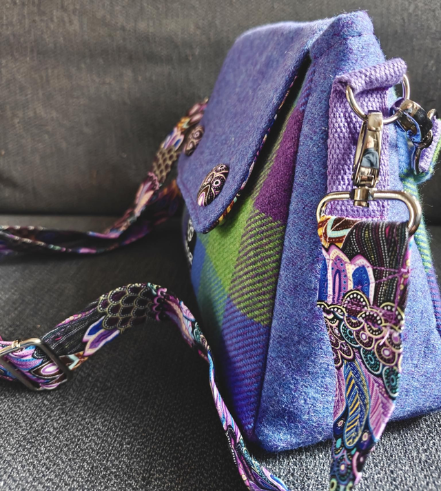 Scottish Tweed Strathspey bag.