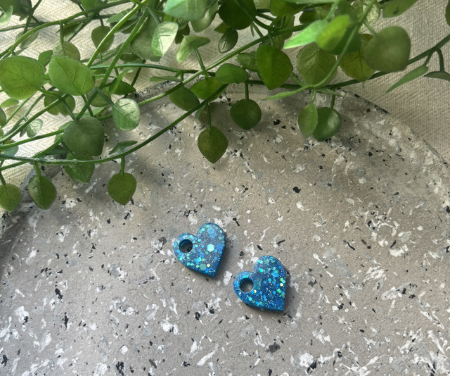 Pampilles cœur bleu à paillettes pour créoles 