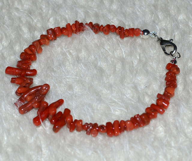 B55 - Bracelet en perles de corail