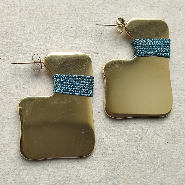 Boucles acier et fil bleu &amp; or &quot; les sublimes&quot; sans nickel, pièce unique 